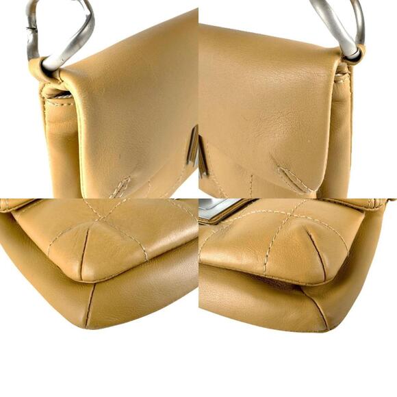 CHANEL Cream Leather Shoulder Bag
